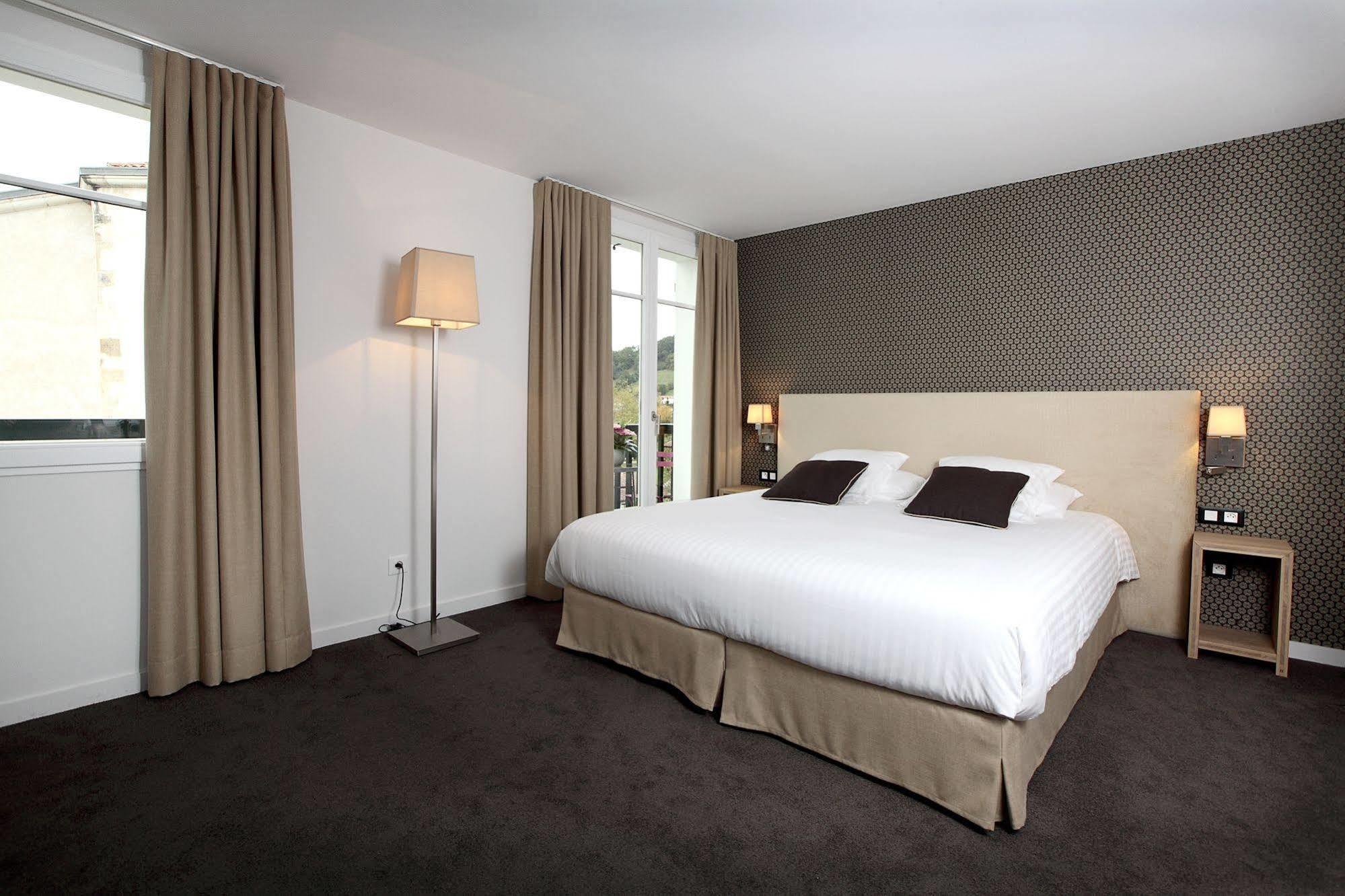 De La Nivelle Hotel Saint-Pée-sur-Nivelle Екстериор снимка
